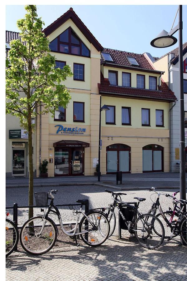 Pension Am Markt Lubben Exterior photo
