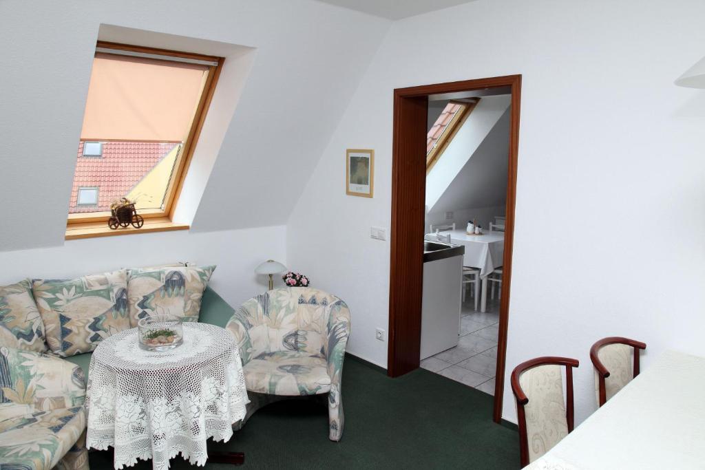 Pension Am Markt Lubben Room photo